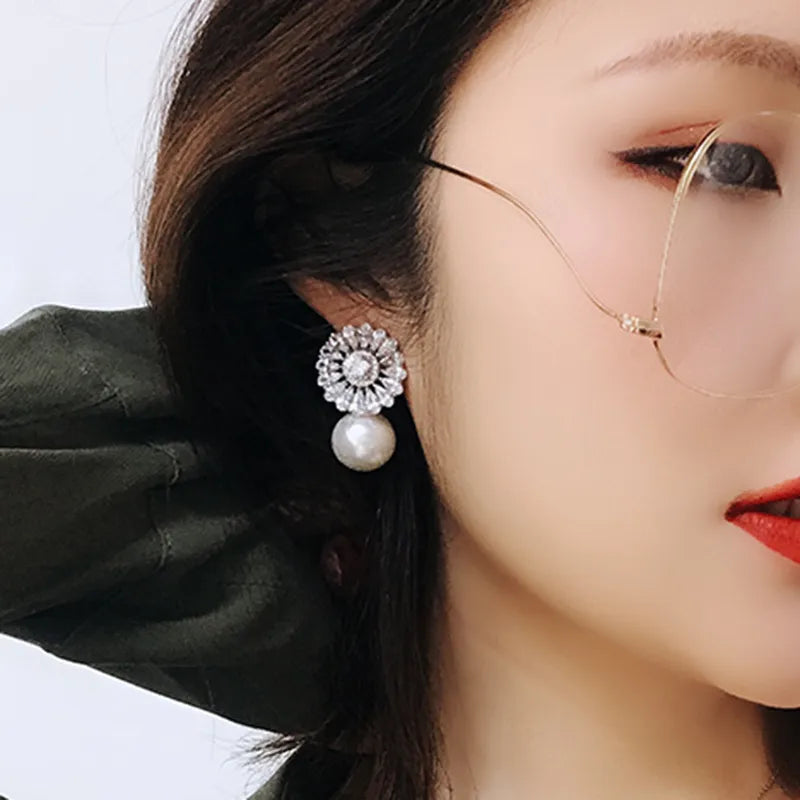 Pearl Flower Zircon Earring