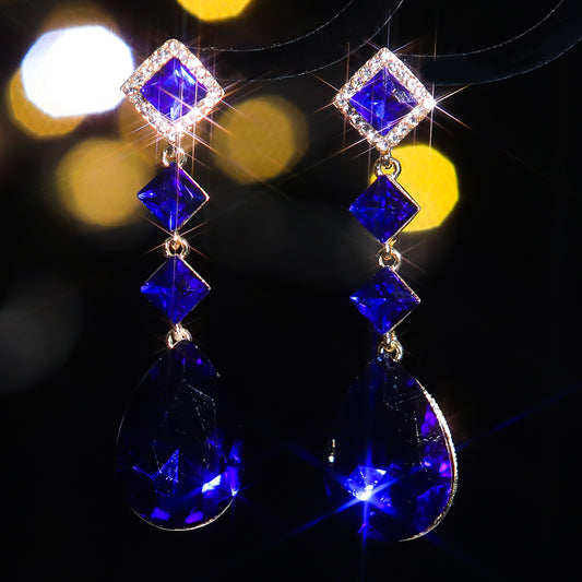 Rhinestone Waterdroplet Earring