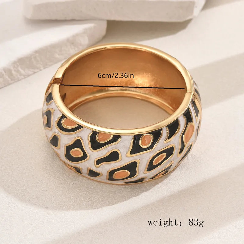 Elegant Exaggerated Oversized Leopard Alloy Bangles