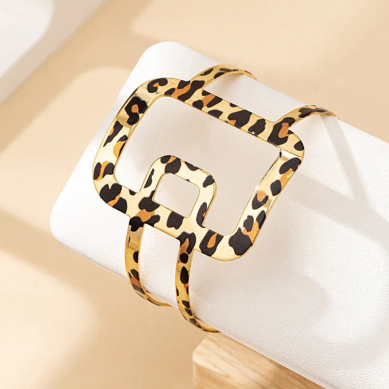Elegant Vintage Style Square Leopard Ferroalloy